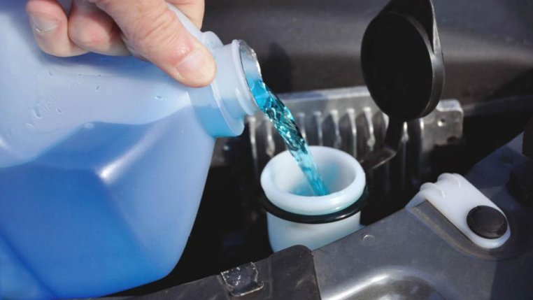 Bảo Quản và Sử Dụng Nước Rửa Xe Đúng Cách Để Đảm Bảo Tuổi Thọ Sản Phẩm