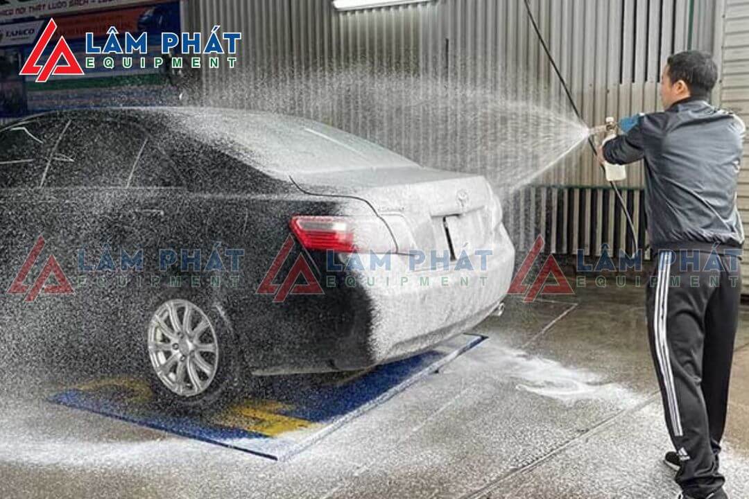Cách Tăng Hiệu Quả Làm Sạch Xe Khi Sử Dụng Nước Rửa Xe Siêu Bọt Cách Tăng Hiệu Quả Làm Sạch Xe Khi Sử Dụng Nước Rửa Xe Siêu Bọt