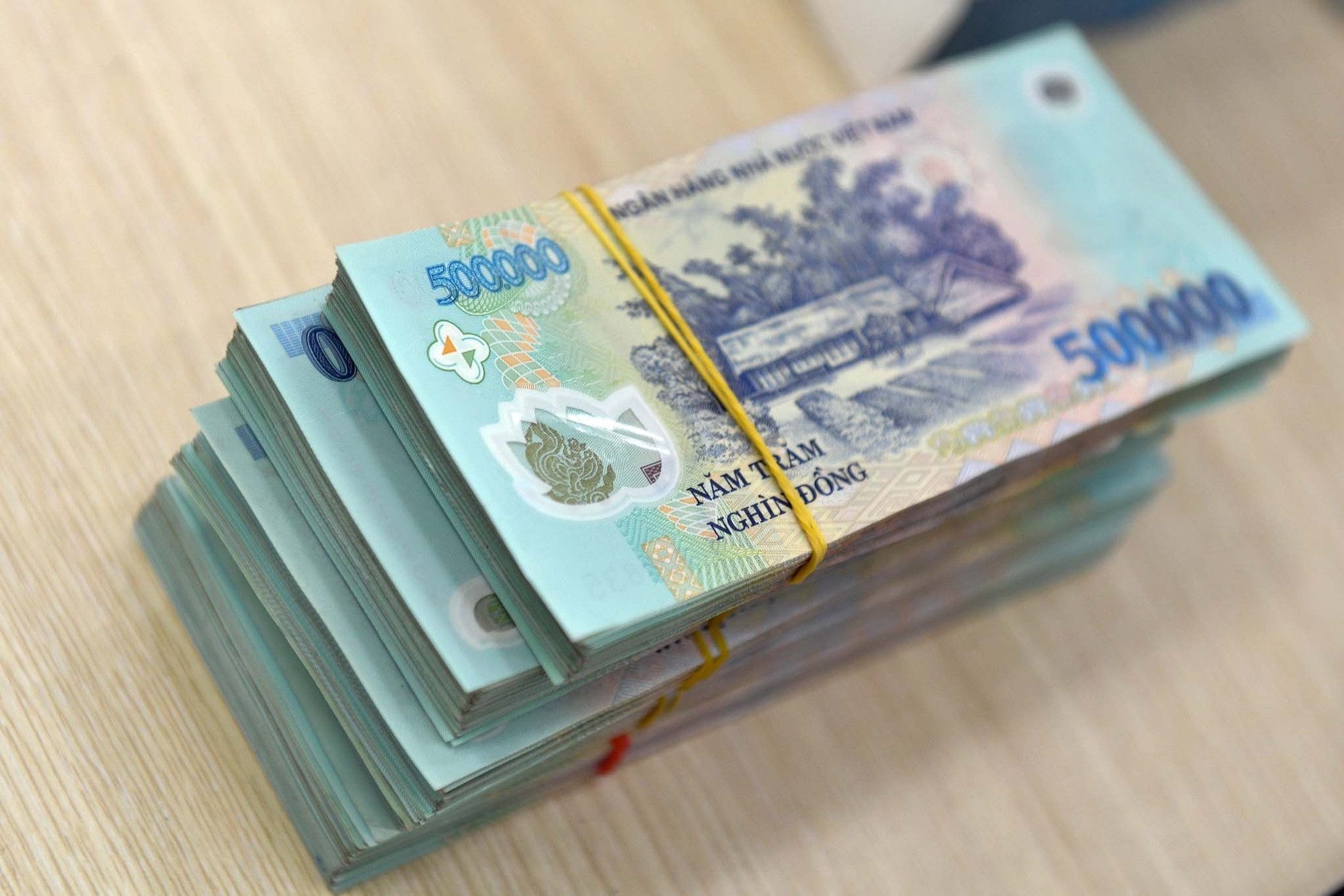 Đề xuất thu thuế tiền lãi ngân hàng: Lợi ích và thách thức Đề xuất thu thuế tiền lãi ngân hàng: Lợi ích và thách thức
