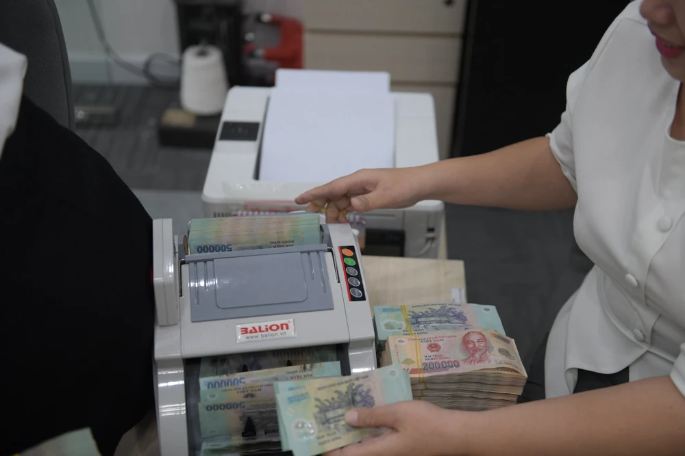 Đề xuất thu thuế tiền lãi ngân hàng: Lợi ích và thách thức Đề xuất thu thuế tiền lãi ngân hàng: Lợi ích và thách thức