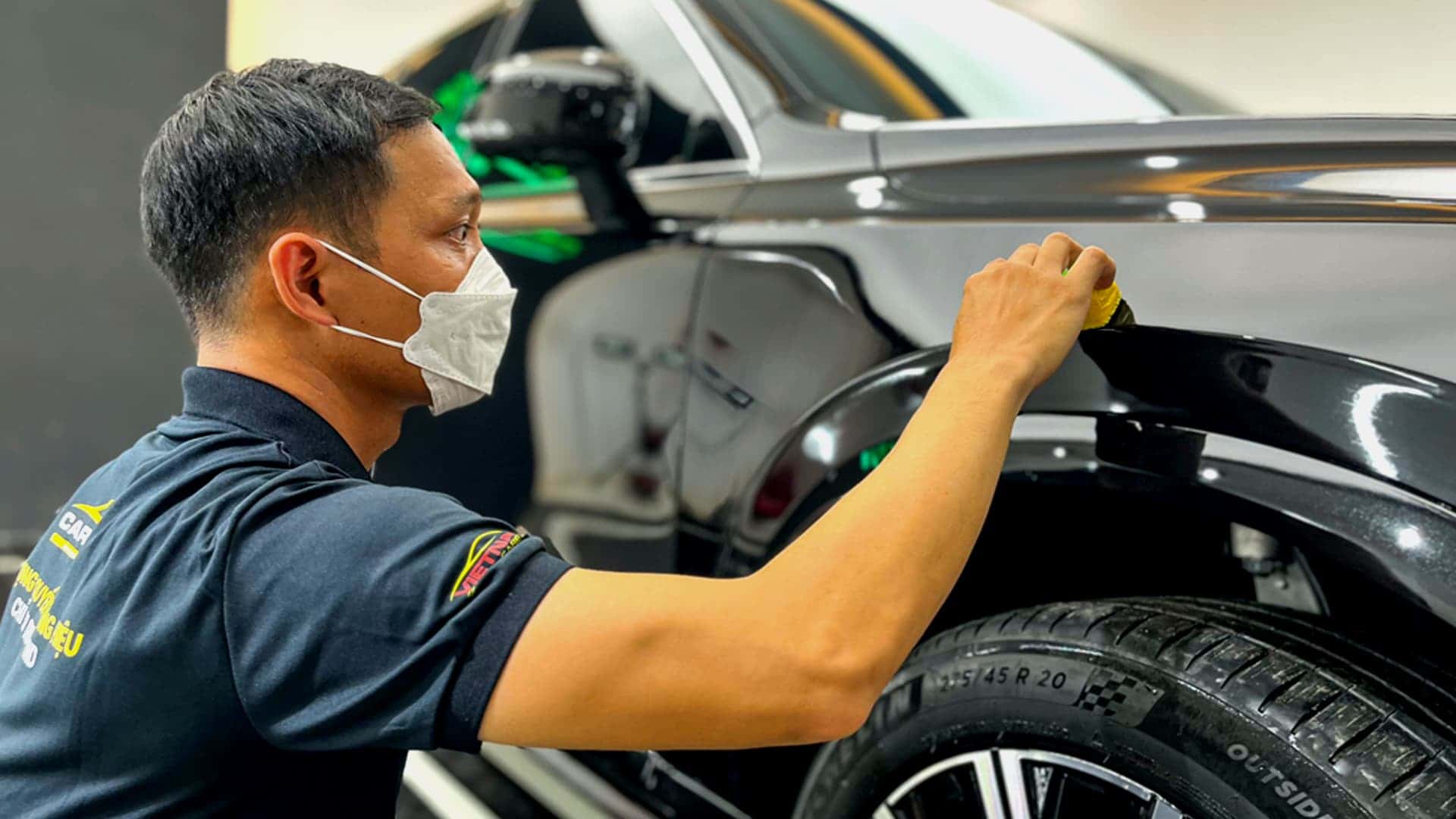 Hướng Dẫn Sử Dụng Ceramic Wax Hiệu Quả để Bảo Vệ Sơn Xe