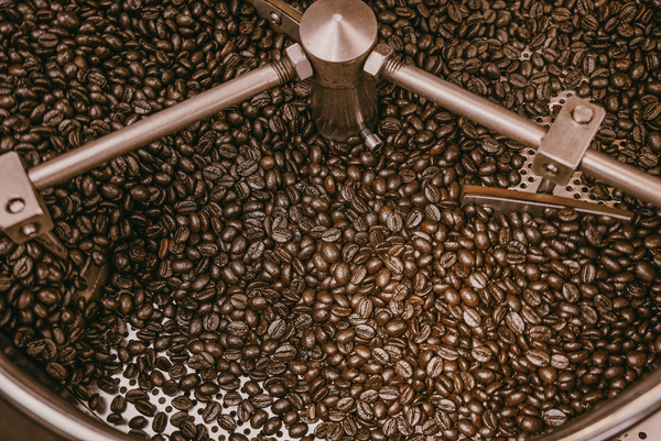 Khám Phá Hương Vị Độc Đáo Của Cà Phê Hạt Phỉ Và Cà Phê Hạt Rang Mộc