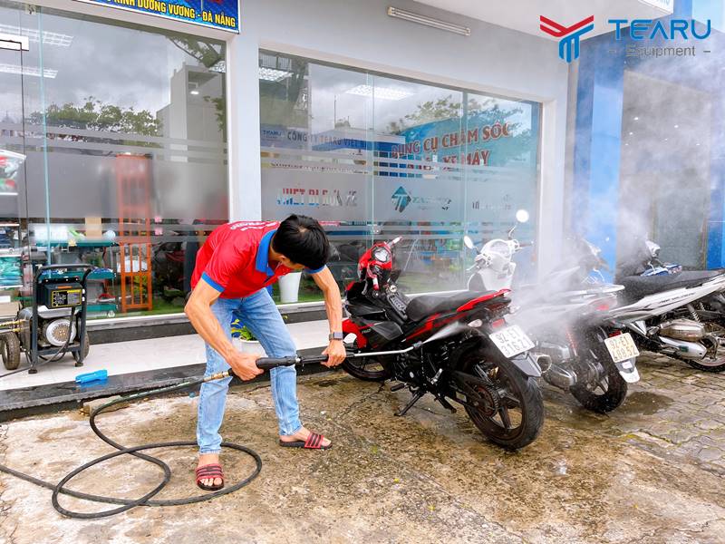 Nước Rửa Xe Bọt Tuyết: Lựa Chọn Hoàn Hảo Cho Chiếc Xe Của Bạn? nuoc rua xe bot tuyet lua chon hoan hao cho chiec xe cua ban 67bd6992ae4f8