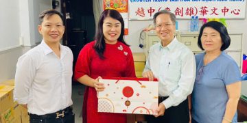 Tết Nguyên Tiêu trong Tiếng Trung và Tiếng Anh: Cách Gọi và Ý Nghĩa Văn Hóa