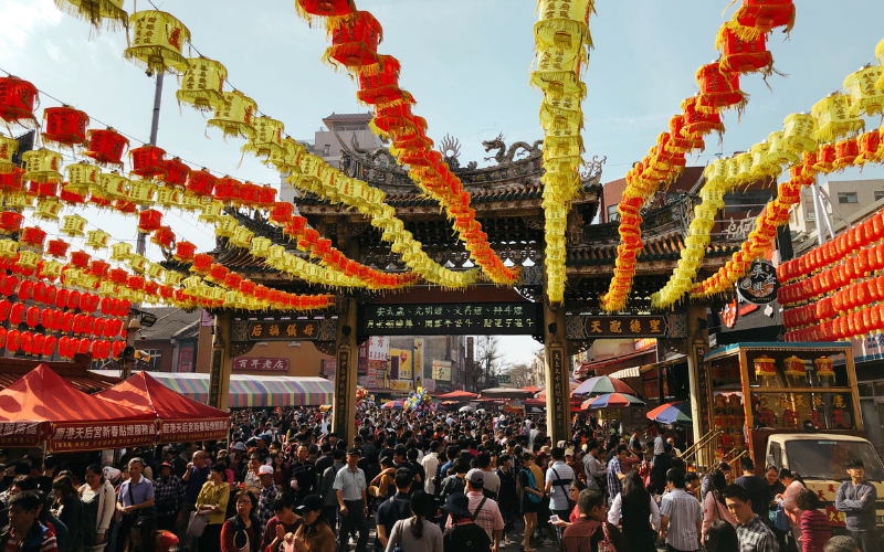 Tết Nguyên Tiêu trong Tiếng Trung và Tiếng Anh: Cách Gọi và Ý Nghĩa Văn Hóa
