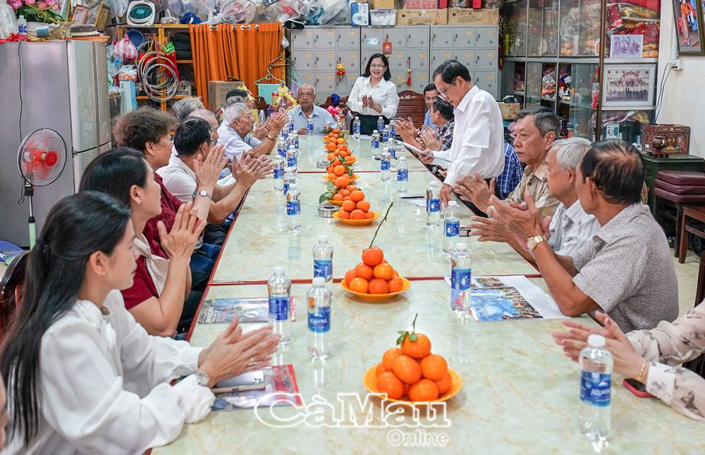 Tết Nguyên Tiêu trong Tiếng Trung và Tiếng Anh: Cách Gọi và Ý Nghĩa Văn Hóa