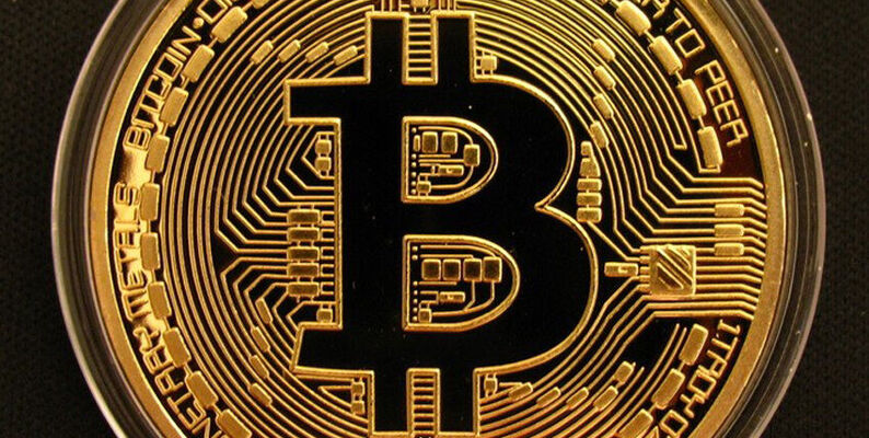 100 yếu tố và xu hướng chính mà bạn có thể xem xét khi đánh giá hướng đi của Bitcoin Fear and Greed Index: Chỉ số này đo lường tâm lý của thị trường, giúp bạn hiểu được liệu thị trường đang ở trạng thái sợ hãi hay tham lam.