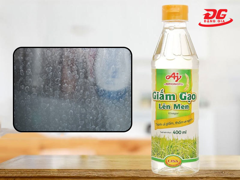 Cách tẩy cặn canxi trên kính xe ô tô Cách tẩy cặn canxi trên kính xe ô tô