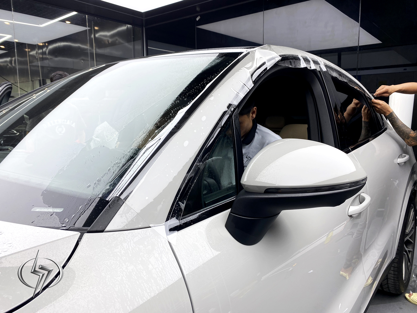 Dung dịch tẩy ố kính xe ô tô GETF1: Hiệu quả thực tế