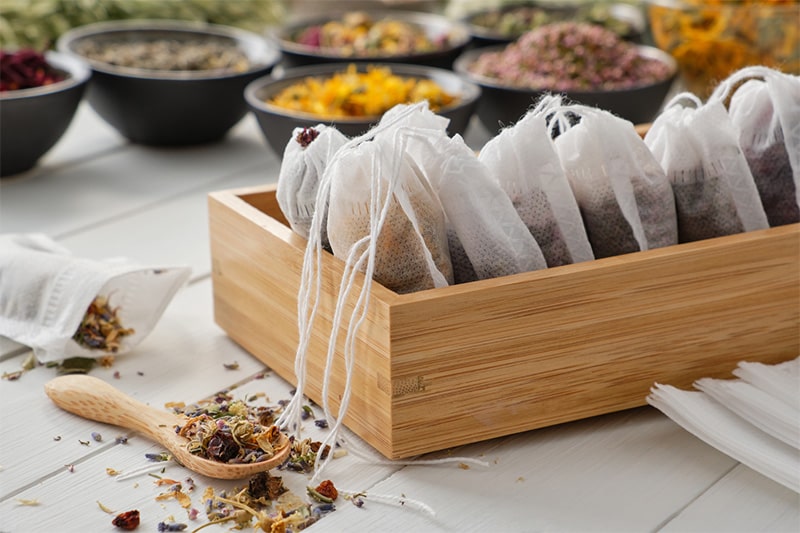 Khử mùi ô tô hiệu quả với các nguyên liệu tự nhiên: Trái thơm, cà phê, lá dứa...