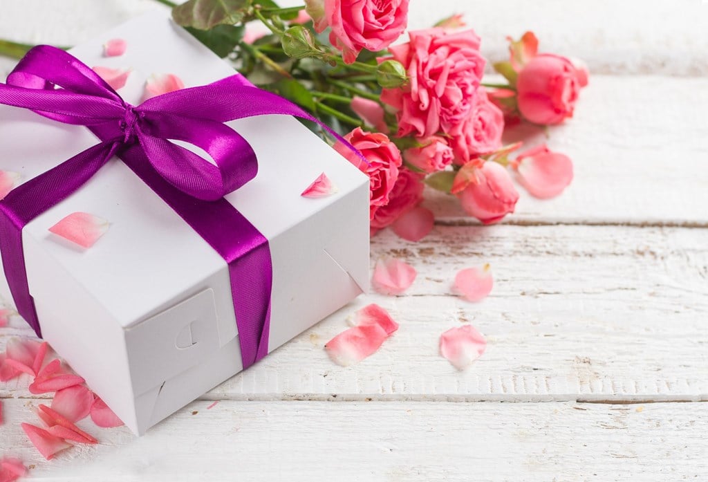 Tuyển Chọn Quà Tặng Ngày 8 Tháng 3: Từ Lãng Mạn Đến Thiết Thực, Phù Hợp Mọi Đối Tượng Tuyển Chọn Quà Tặng Ngày 8 Tháng 3: Từ Lãng Mạn Đến Thiết Thực, Phù Hợp Mọi Đối Tượng